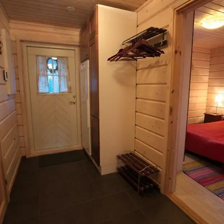 Semesterbostad Holiday Yllas Mustikka A *